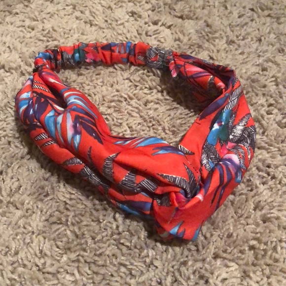 4 Multicolor headbands - Picture 4 of 5